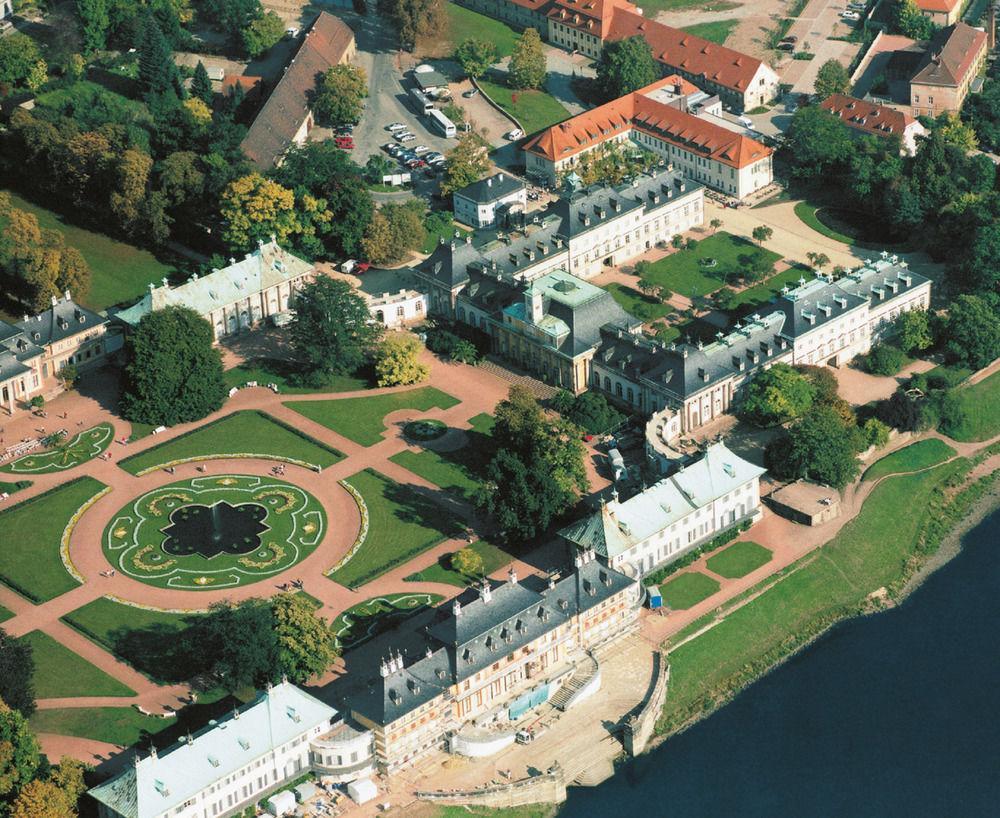 Schloss Hotel Dresden Pillnitz Exteriör bild